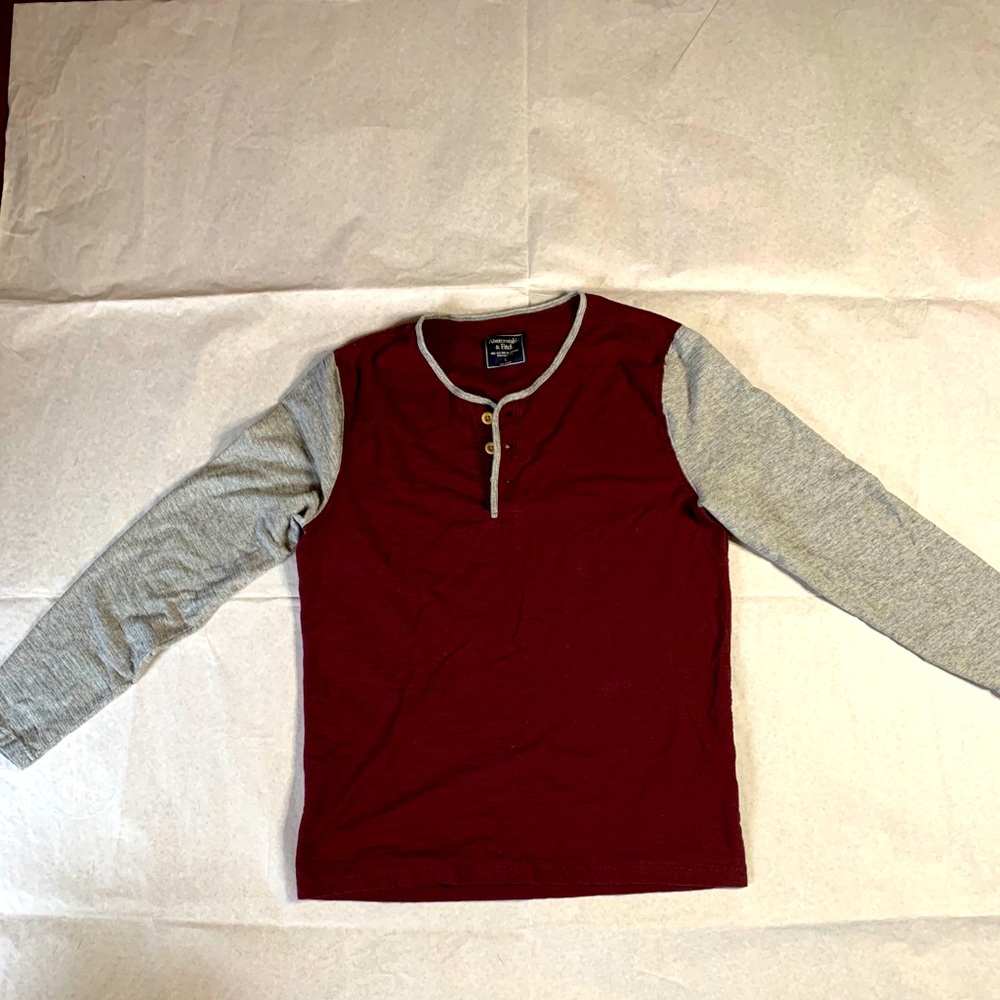 Abercrombie & Fitch 3/4 Sleeve Henley Shirt